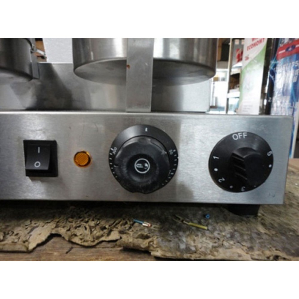 WAFFLE MACHINE UBW-2